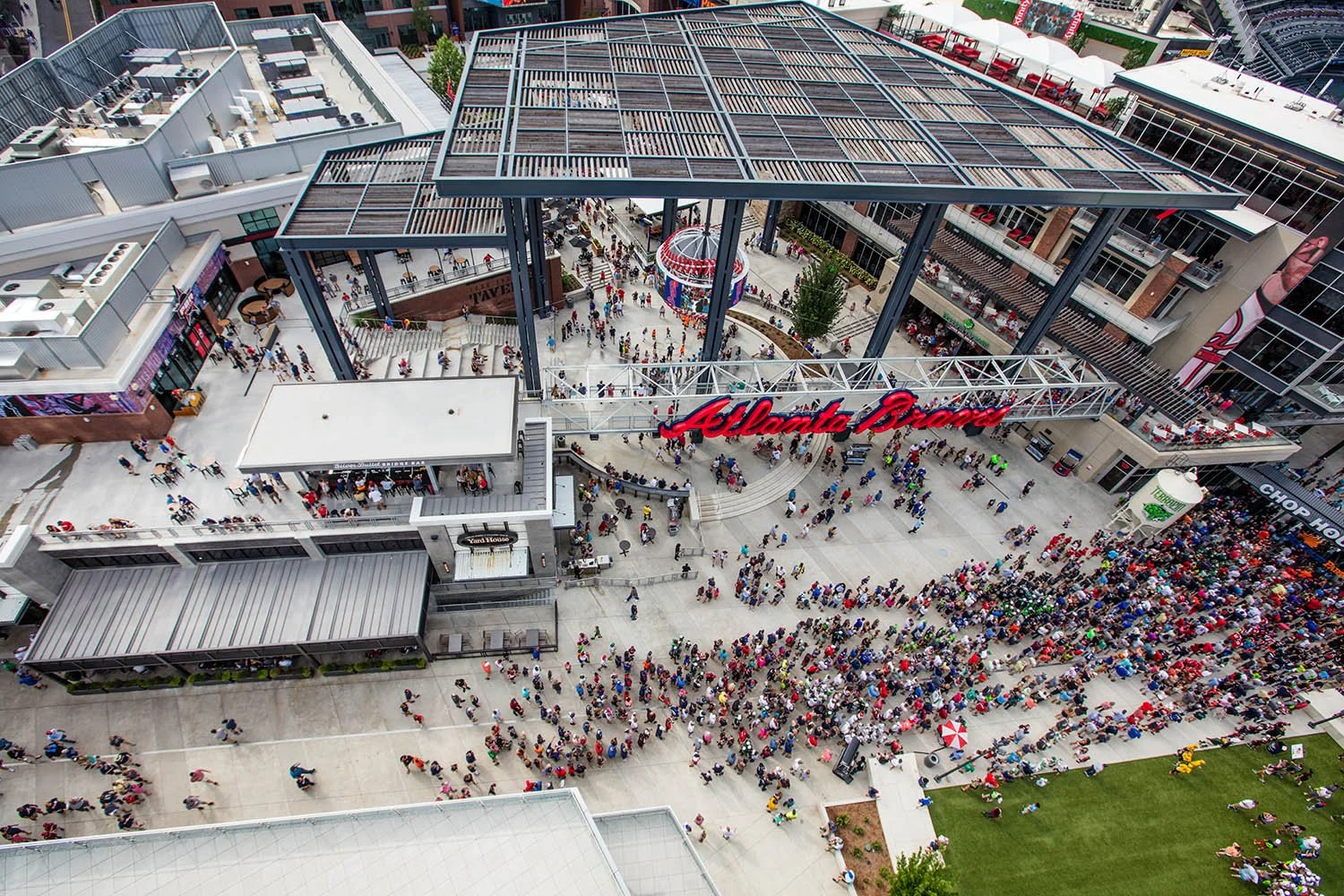  The Battery Atlanta at Truist Park, Atlanta, GA – HGOR, along with numerous project partners, designed the park to support a variety of exciting game-day and end-of-day programming for visitors of all ages.&nbsp; 
